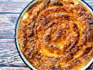 Вита баница от готови кори с плънка от лук и кайма